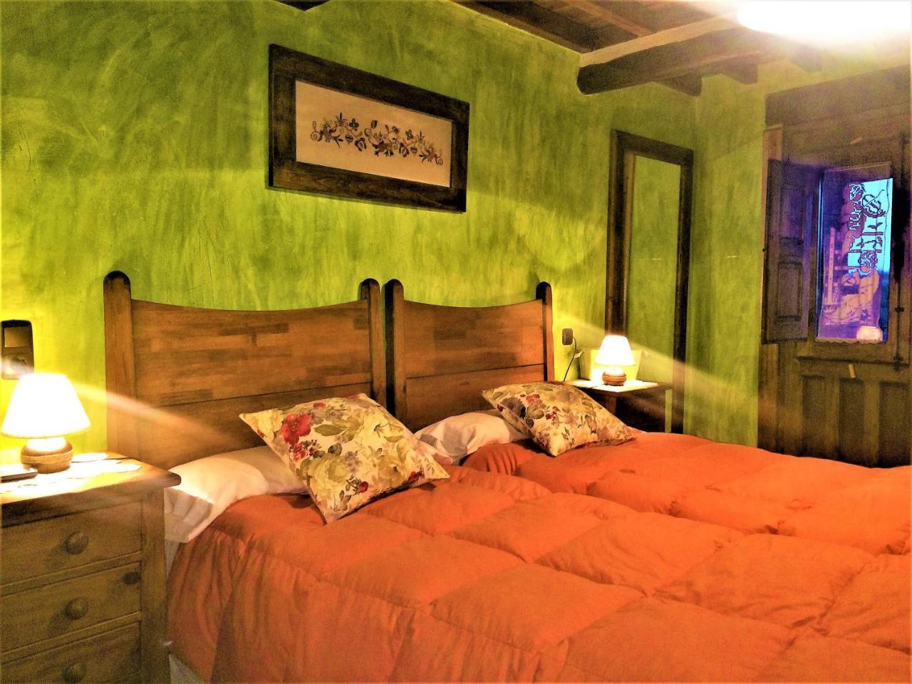 Casa Rural Amparo Могарас Екстериор снимка